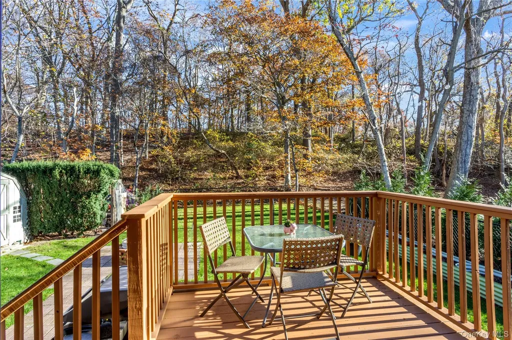 8 Hill Drive Riverhead NY 11901