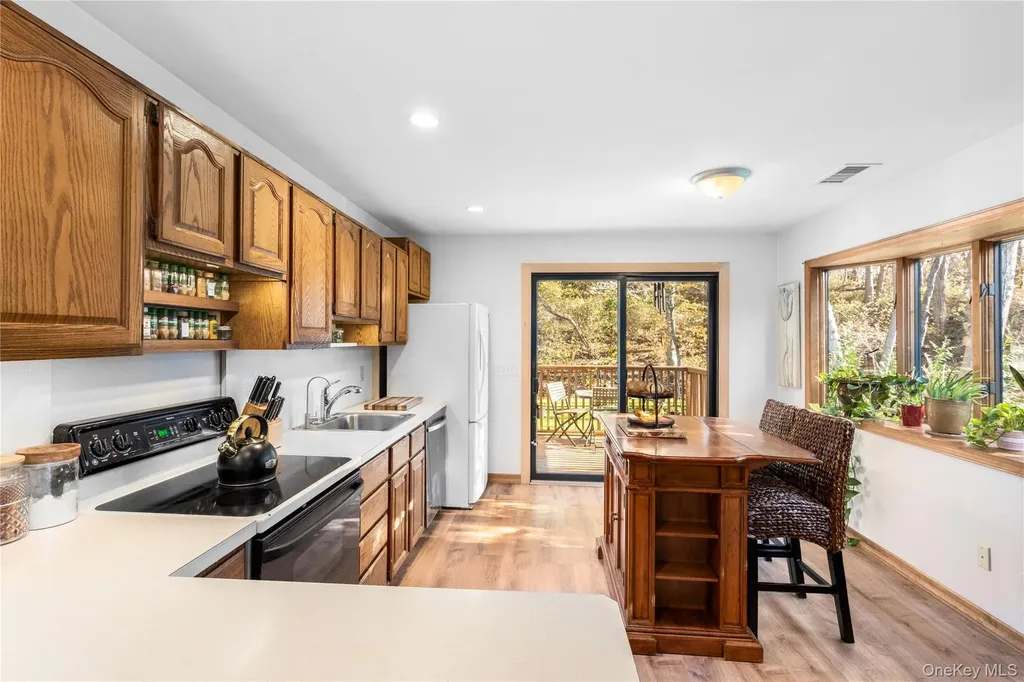 8 Hill Drive Riverhead NY 11901