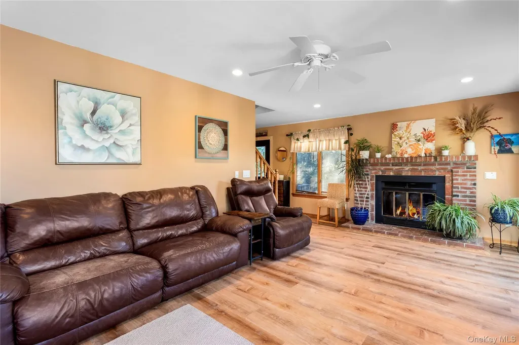 8 Hill Drive Riverhead NY 11901