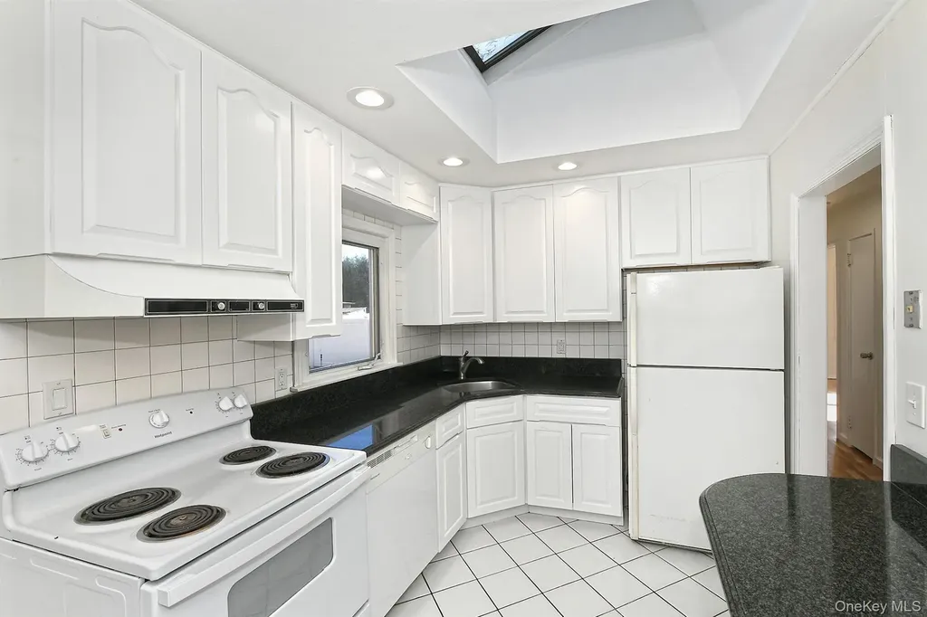 7 Stephen Drive Farmingdale NY 11735