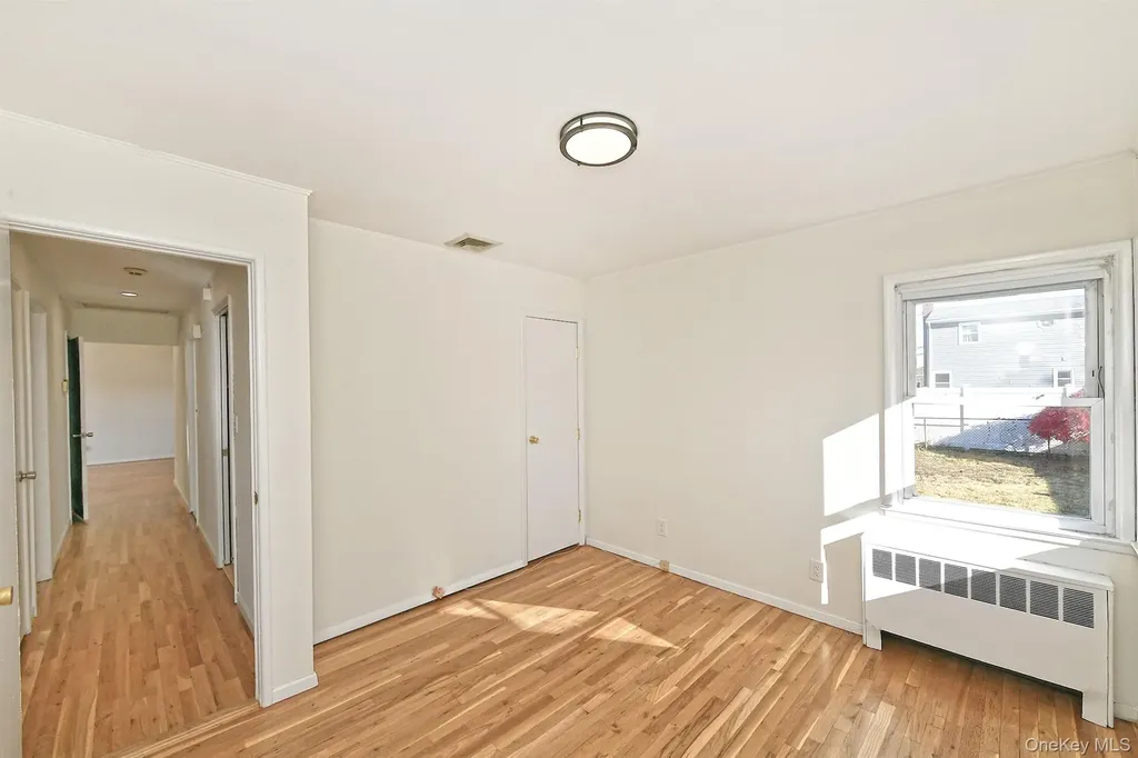 7 Stephen Drive Farmingdale NY 11735