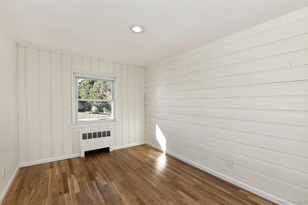 7 Stephen Drive Farmingdale NY 11735
