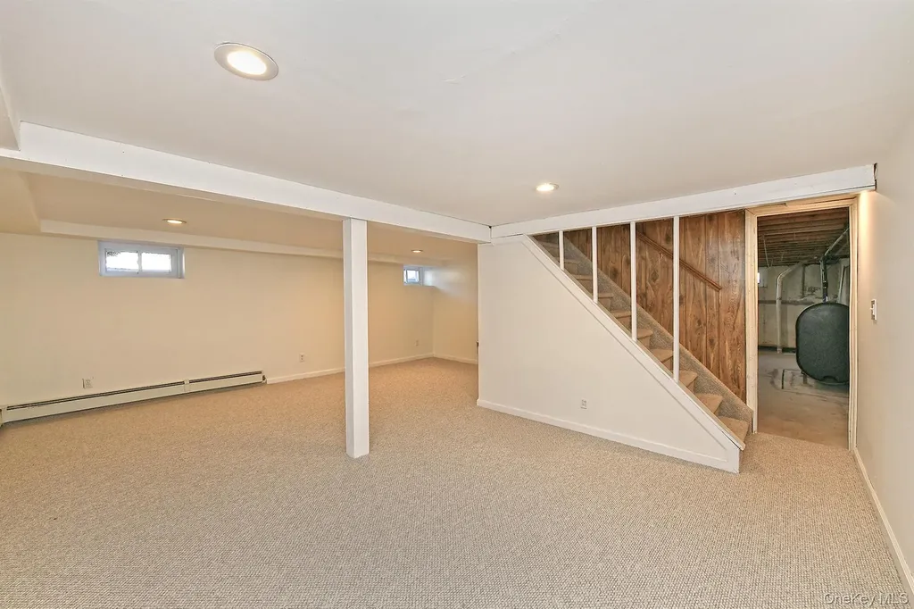 7 Stephen Drive Farmingdale NY 11735