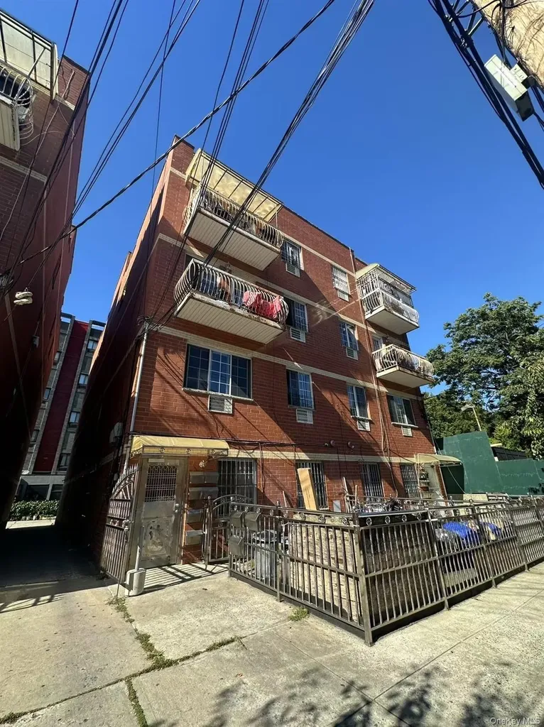 11239 38th Avenue Corona NY 11368