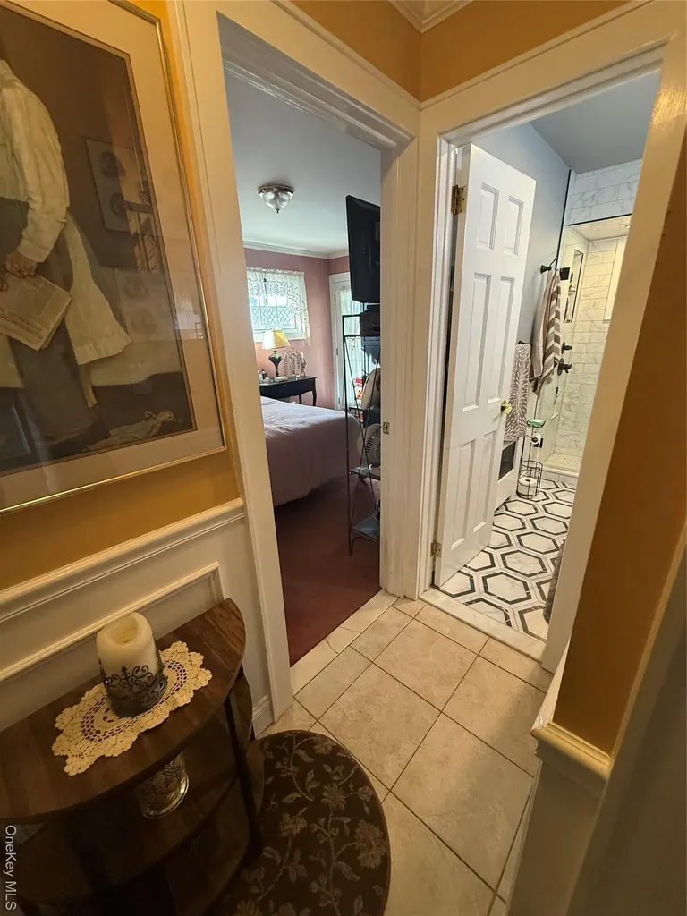 6 Lee Place Old Bethpage NY 11804