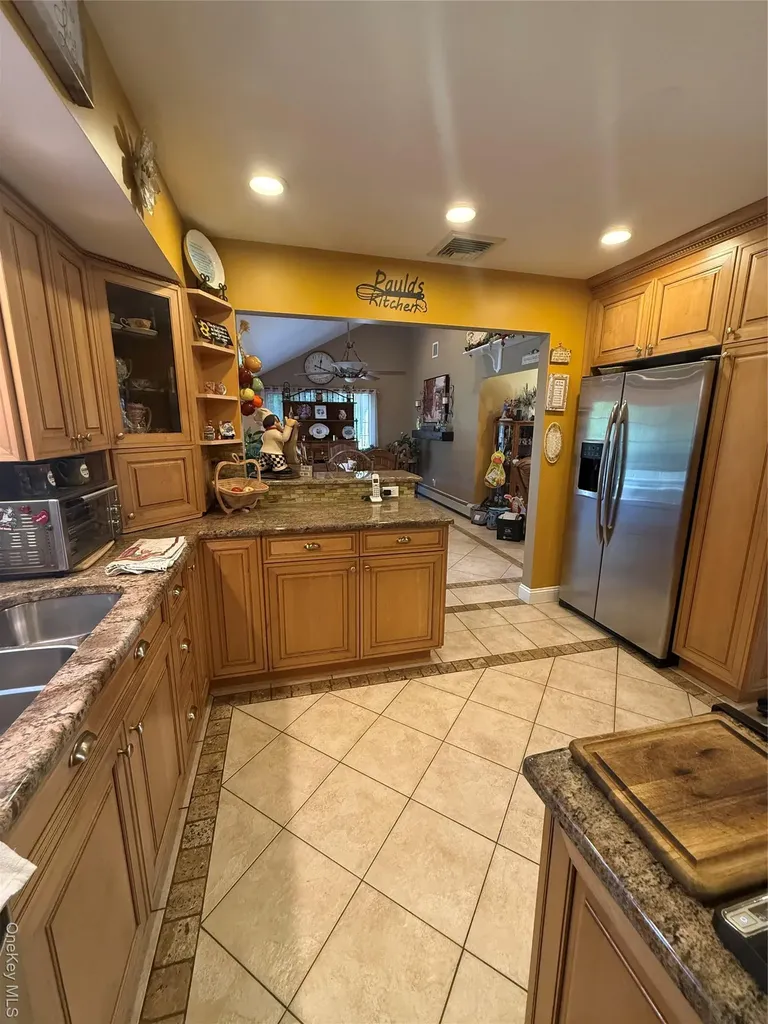 6 Lee Place Old Bethpage NY 11804
