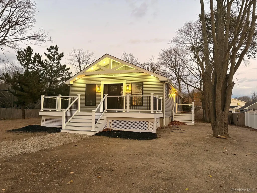 409 Bay Avenue Patchogue NY 11772