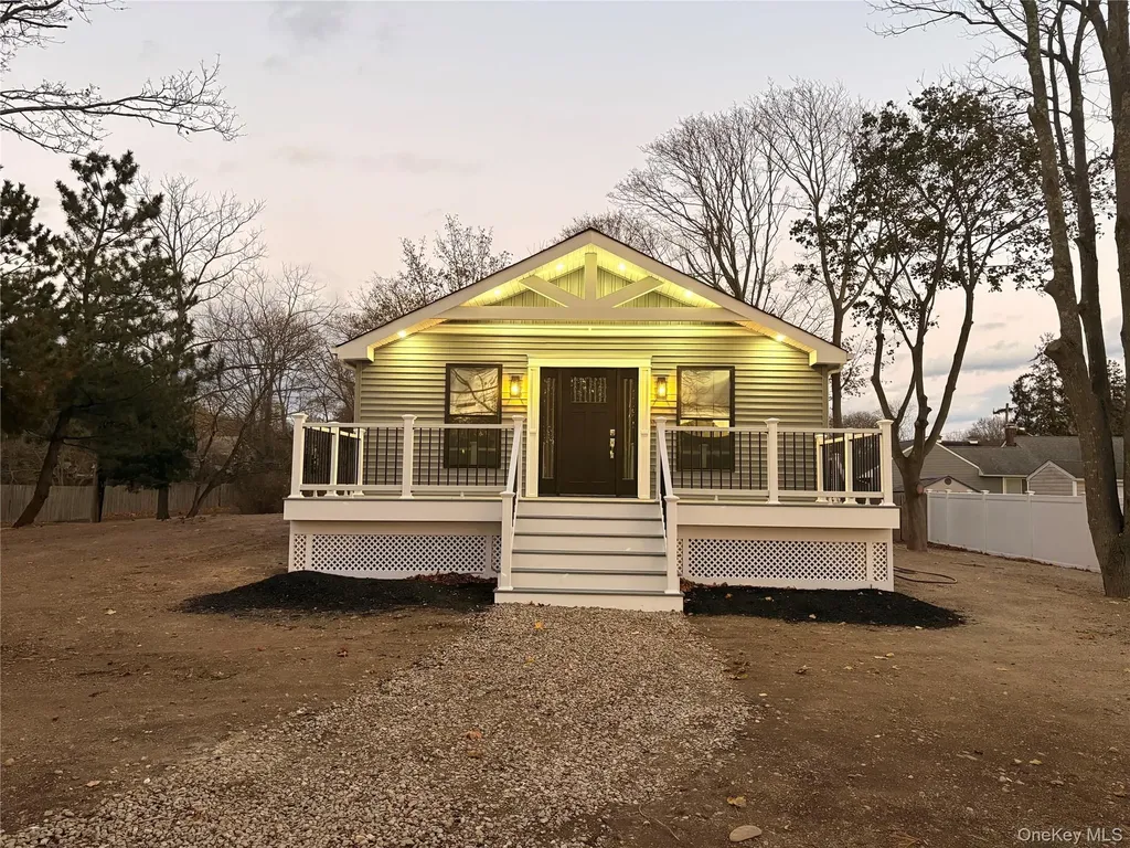 409 Bay Avenue Patchogue NY 11772
