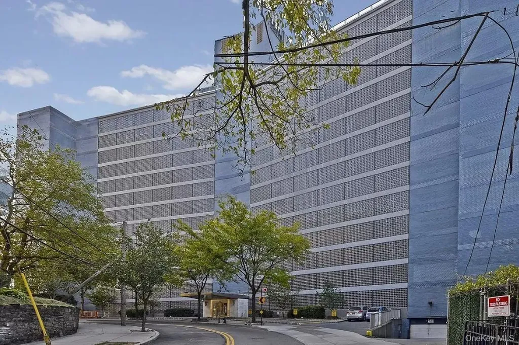 2400 Johnson Avenue Bronx NY 10463