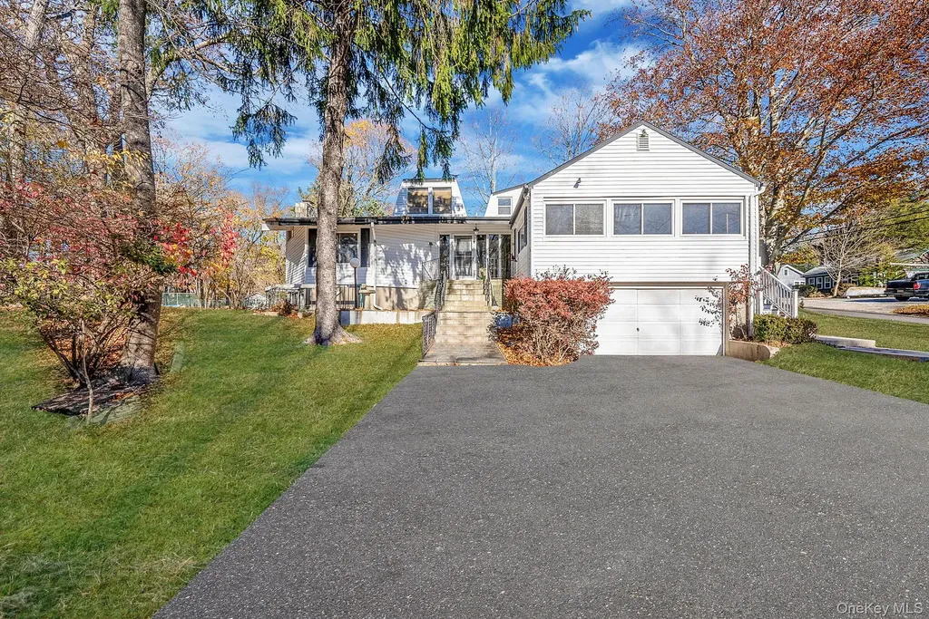 10 Sylvan Lane Miller Place NY 11764
