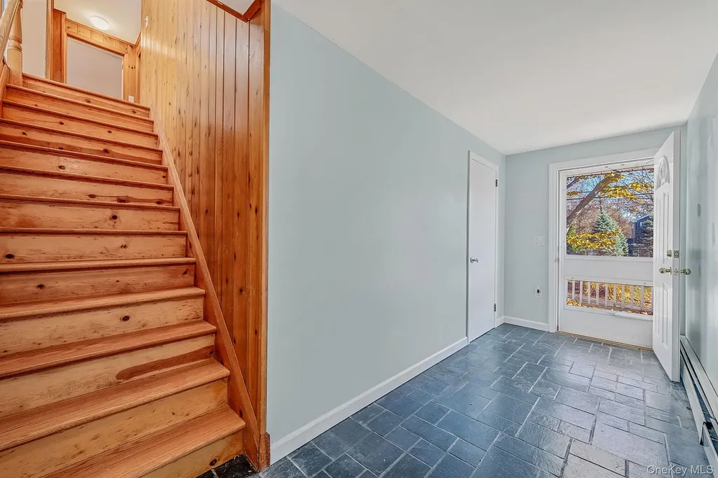 10 Sylvan Lane Miller Place NY 11764