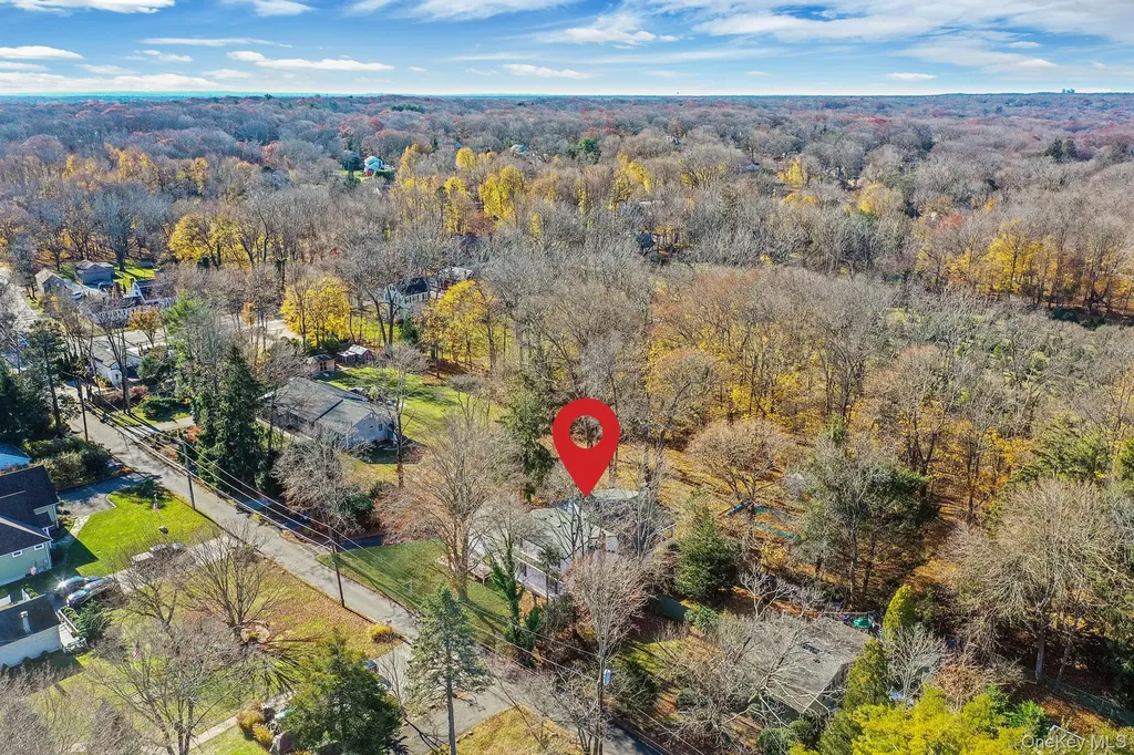 10 Sylvan Lane Miller Place NY 11764