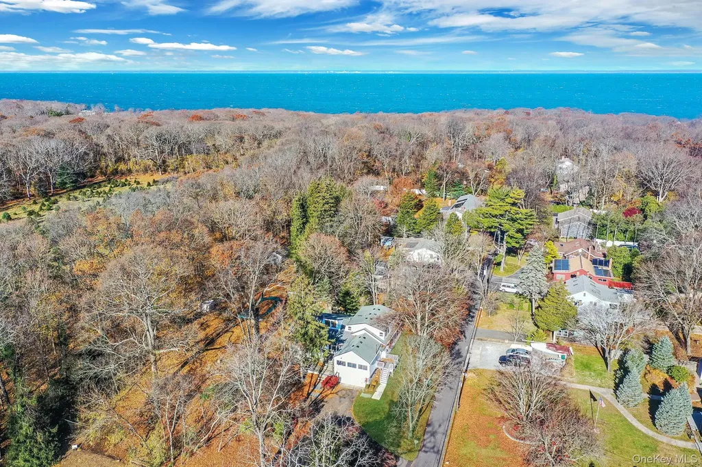 10 Sylvan Lane Miller Place NY 11764