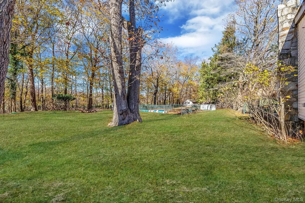 10 Sylvan Lane Miller Place NY 11764