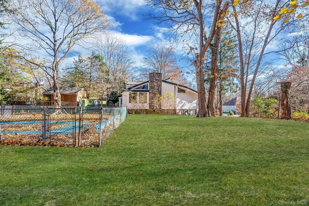 10 Sylvan Lane Miller Place NY 11764