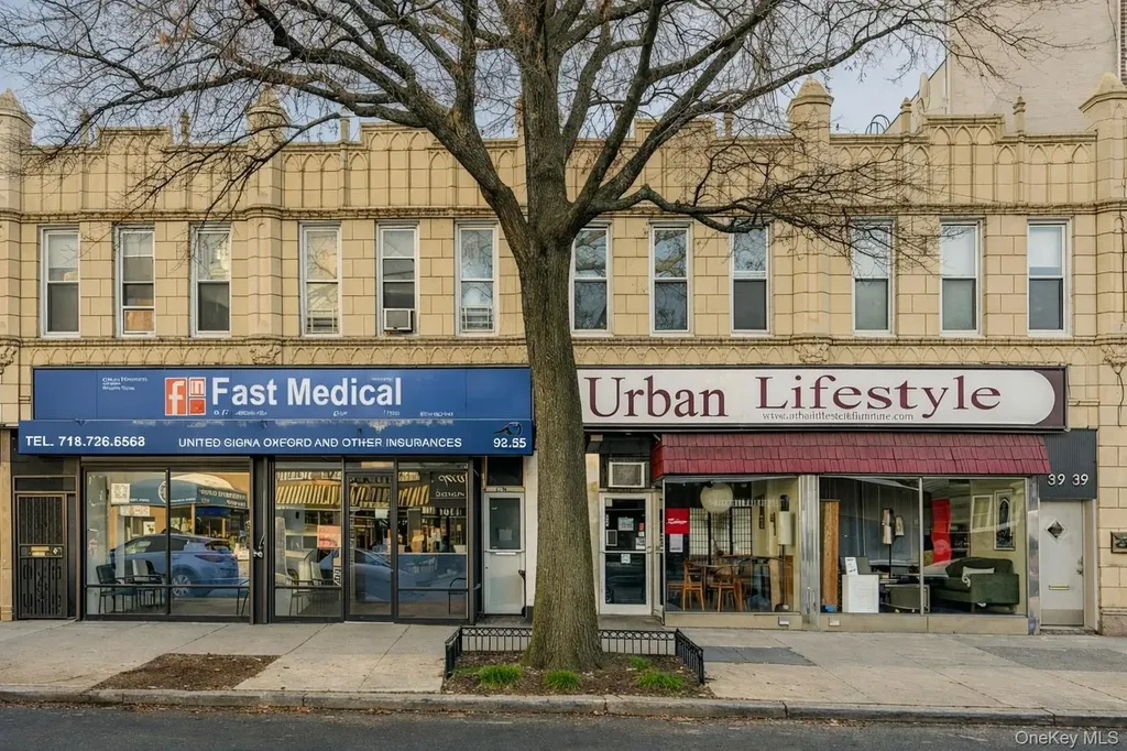 32-33/35/37/39 Steinway Street Astoria NY 11103
