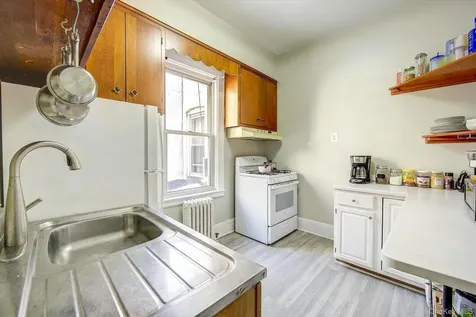 32-33/35/37/39 Steinway Street Astoria NY 11103