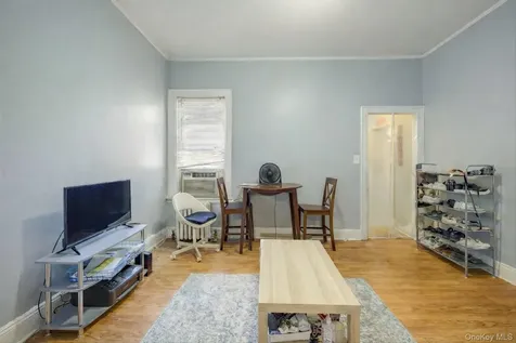 32-33/35/37/39 Steinway Street Astoria NY 11103