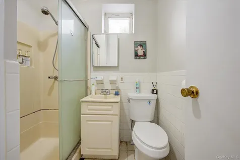 32-33/35/37/39 Steinway Street Astoria NY 11103