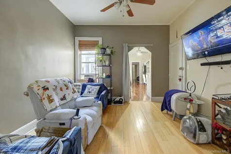 32-33/35/37/39 Steinway Street Astoria NY 11103