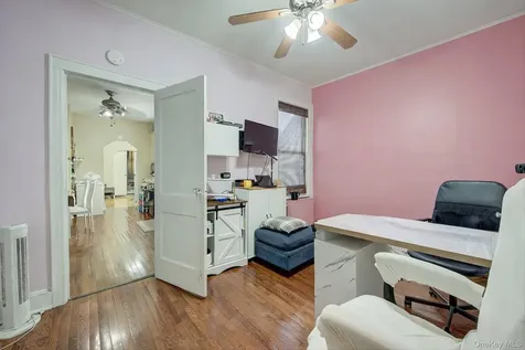 32-33/35/37/39 Steinway Street Astoria NY 11103