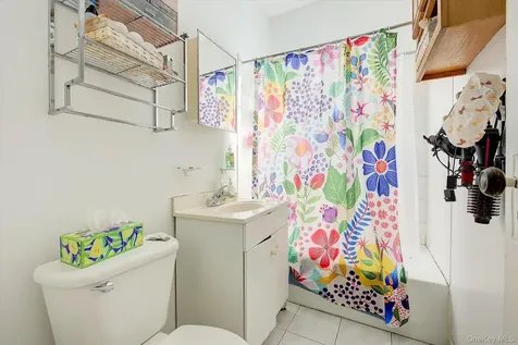32-33/35/37/39 Steinway Street Astoria NY 11103
