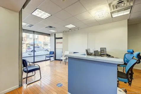32-33/35/37/39 Steinway Street Astoria NY 11103