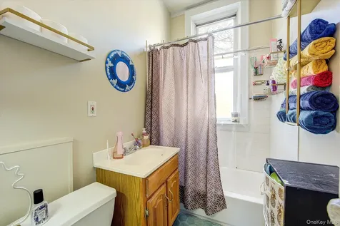 32-33/35/37/39 Steinway Street Astoria NY 11103