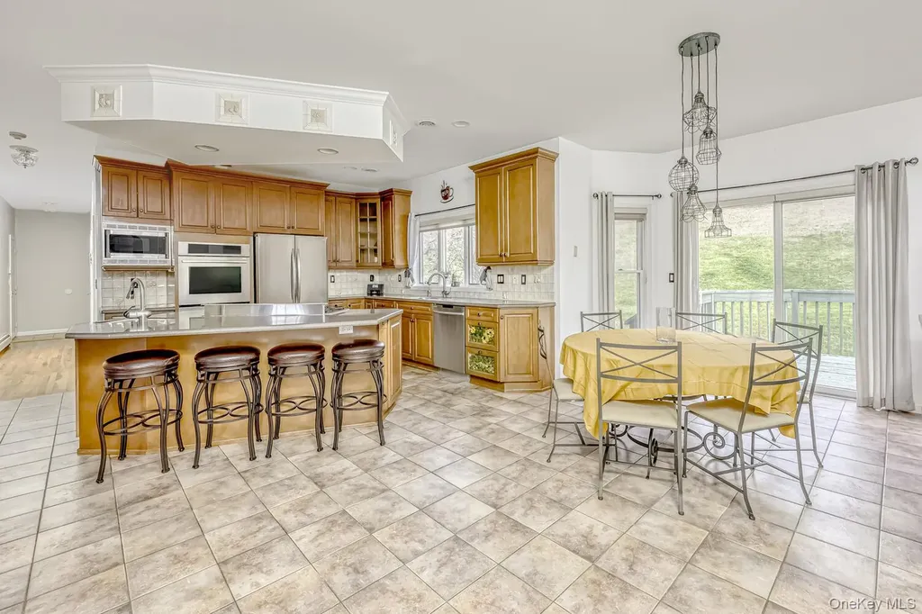 22 Golden Road Suffern NY 10901