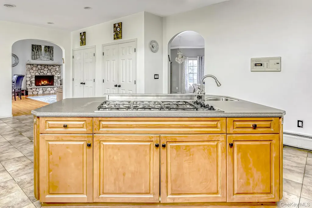 22 Golden Road Suffern NY 10901