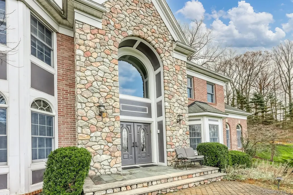 22 Golden Road Suffern NY 10901