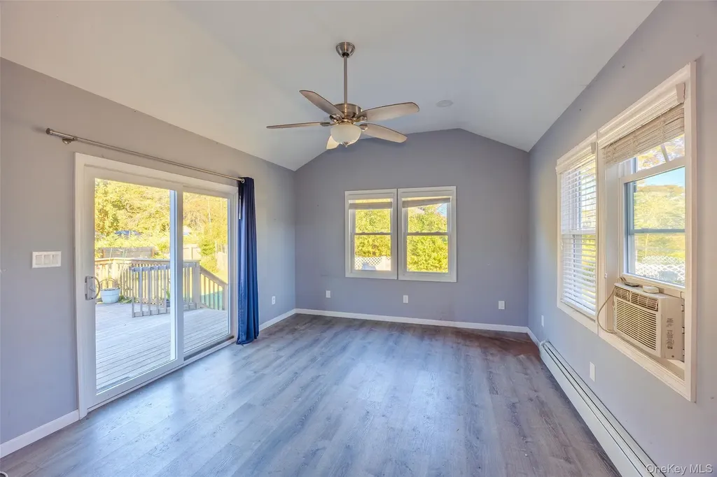 17 Andrew Avenue Islip Terrace NY 11752