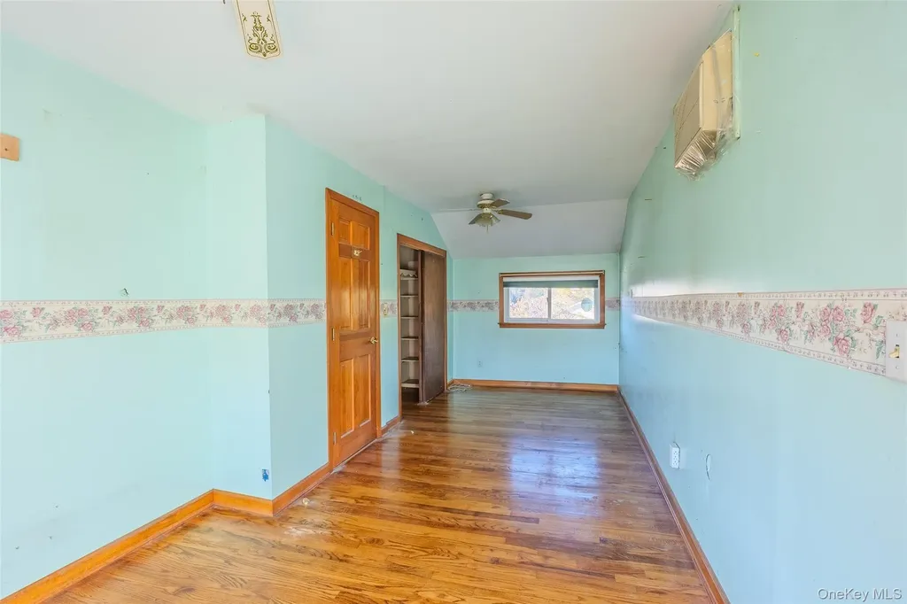 17 Andrew Avenue Islip Terrace NY 11752