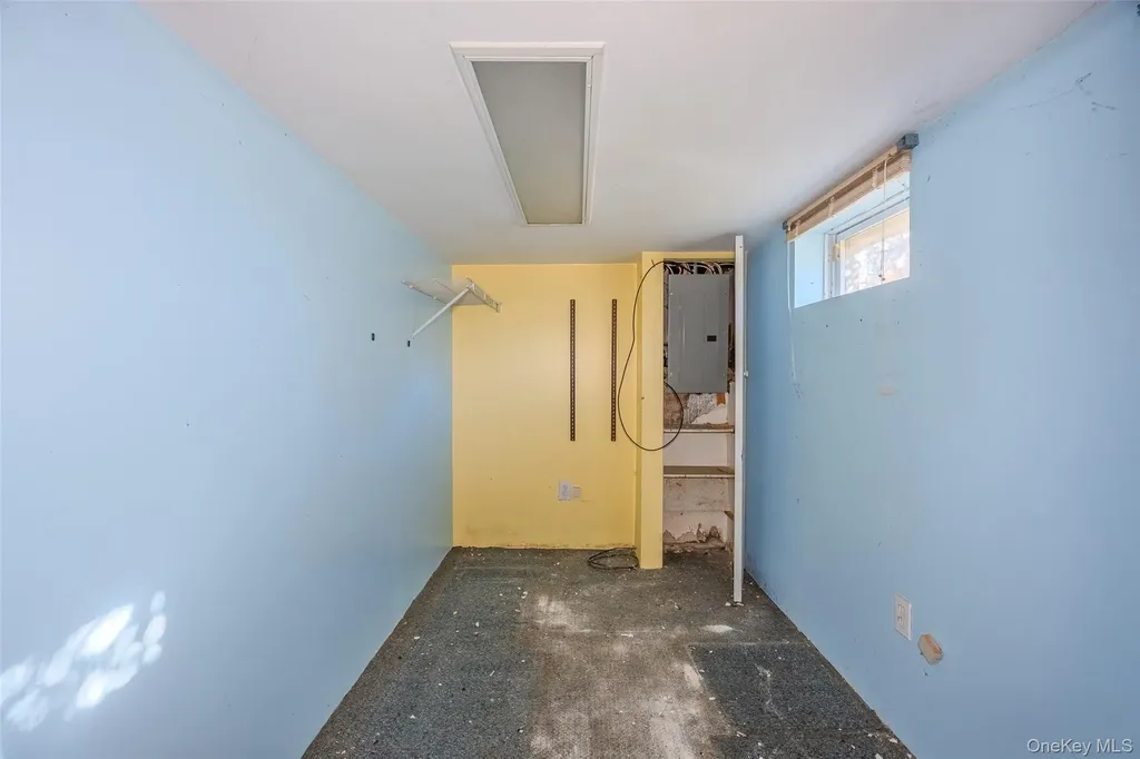 17 Andrew Avenue Islip Terrace NY 11752