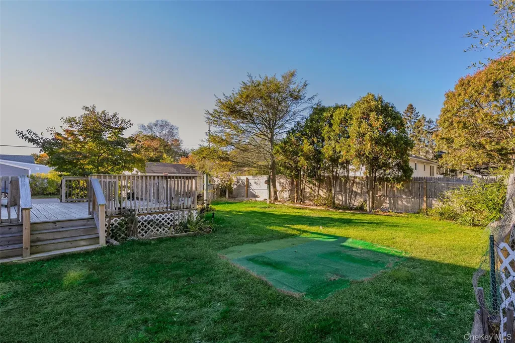 17 Andrew Avenue Islip Terrace NY 11752