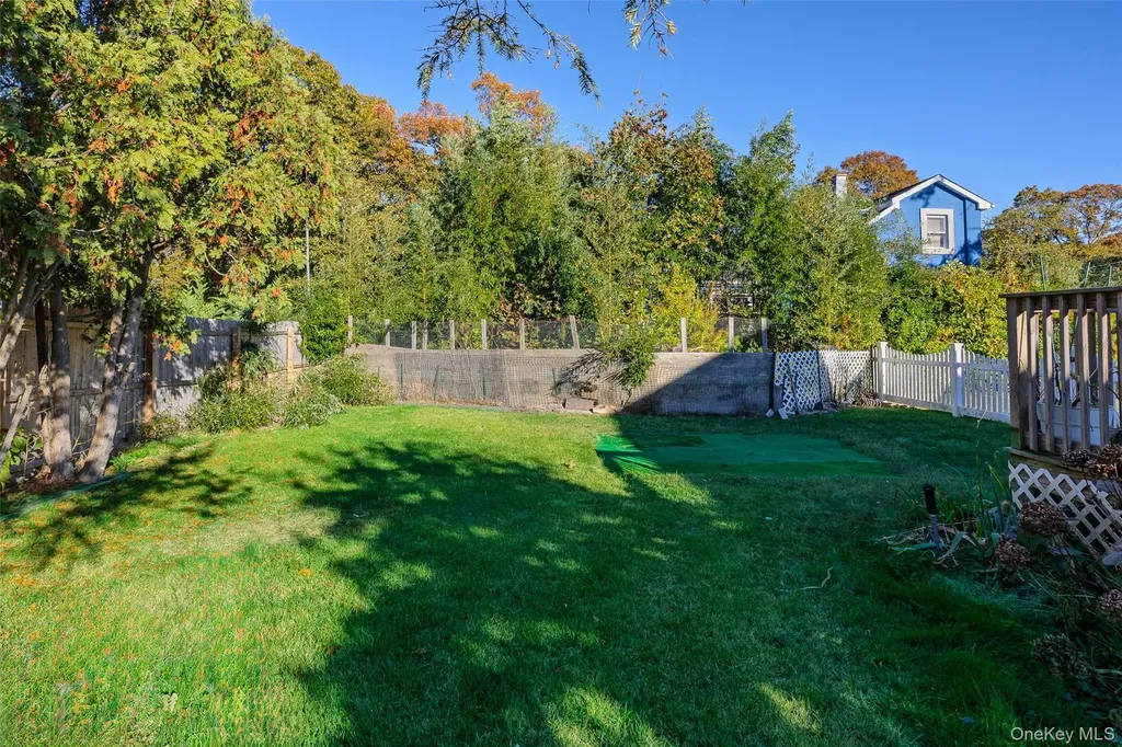 17 Andrew Avenue Islip Terrace NY 11752