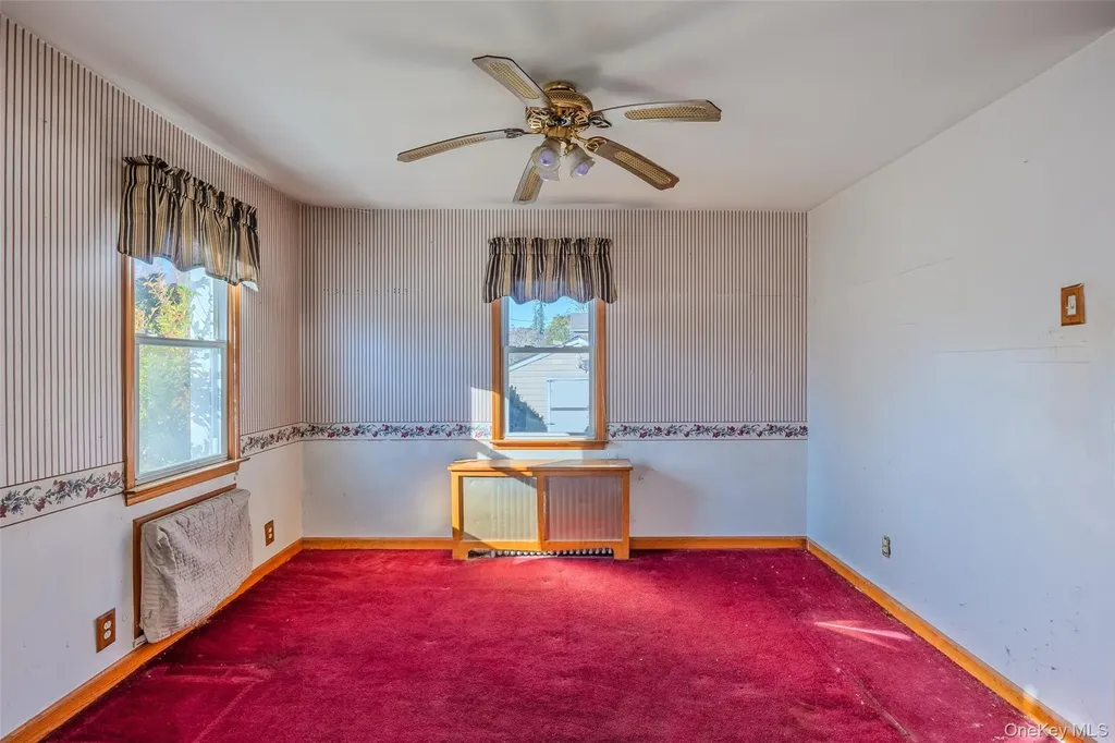 17 Andrew Avenue Islip Terrace NY 11752