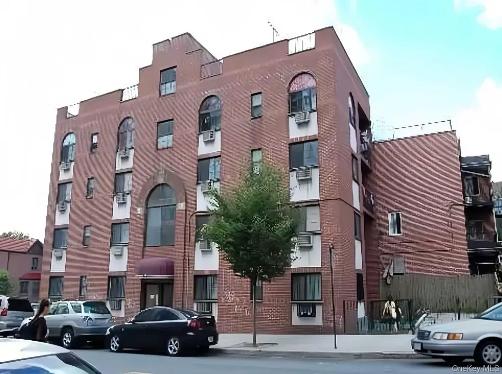 4260 Colden Street Flushing NY 11355