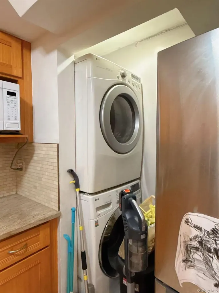 4260 Colden Street Flushing NY 11355
