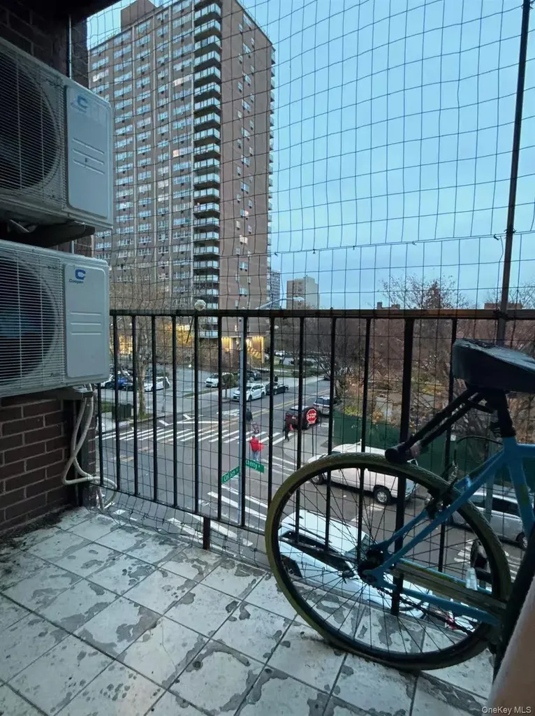 4260 Colden Street Flushing NY 11355