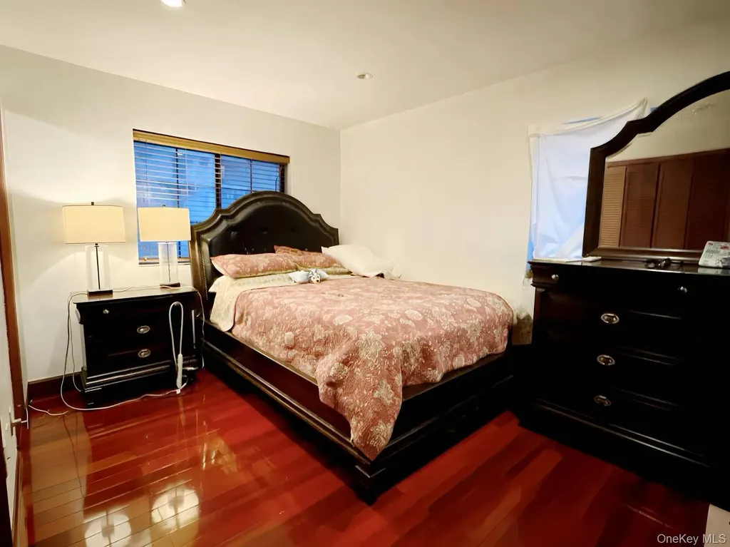 4260 Colden Street Flushing NY 11355