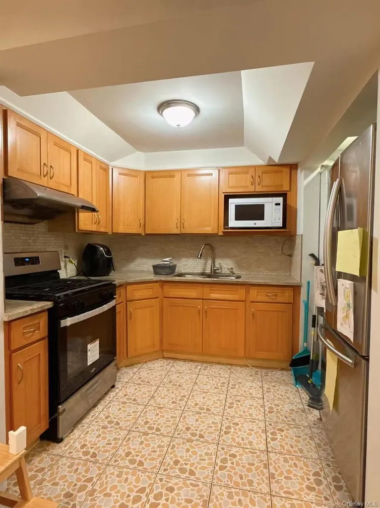 4260 Colden Street Flushing NY 11355