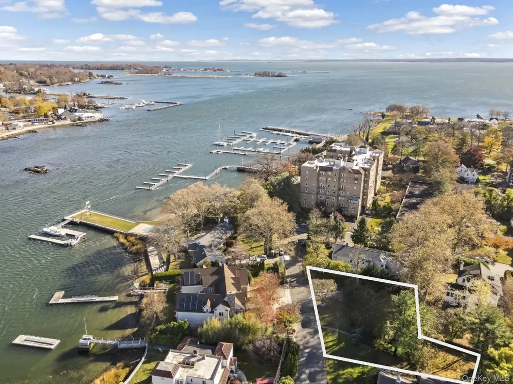 819 The Crescent Mamaroneck NY 10543
