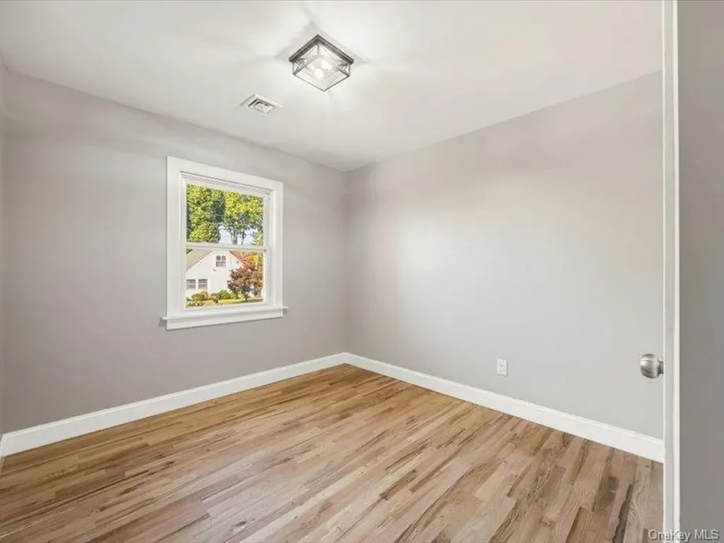 6 Winnetou Road White Plains NY 10603