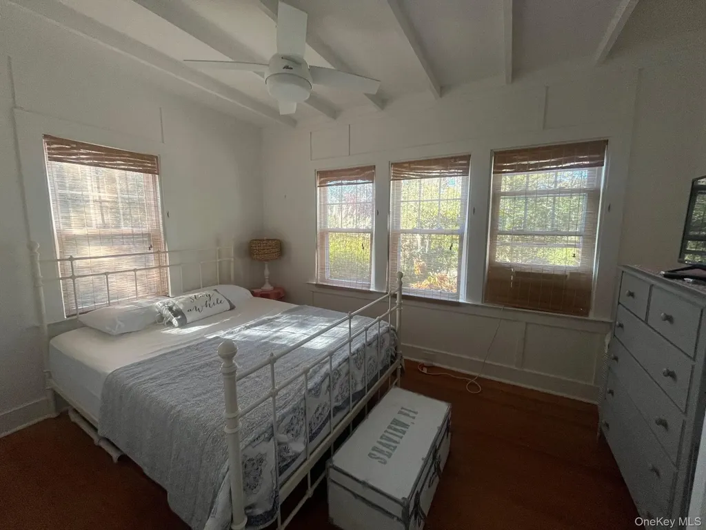 22 Crescent Avenue Seaview NY 11770