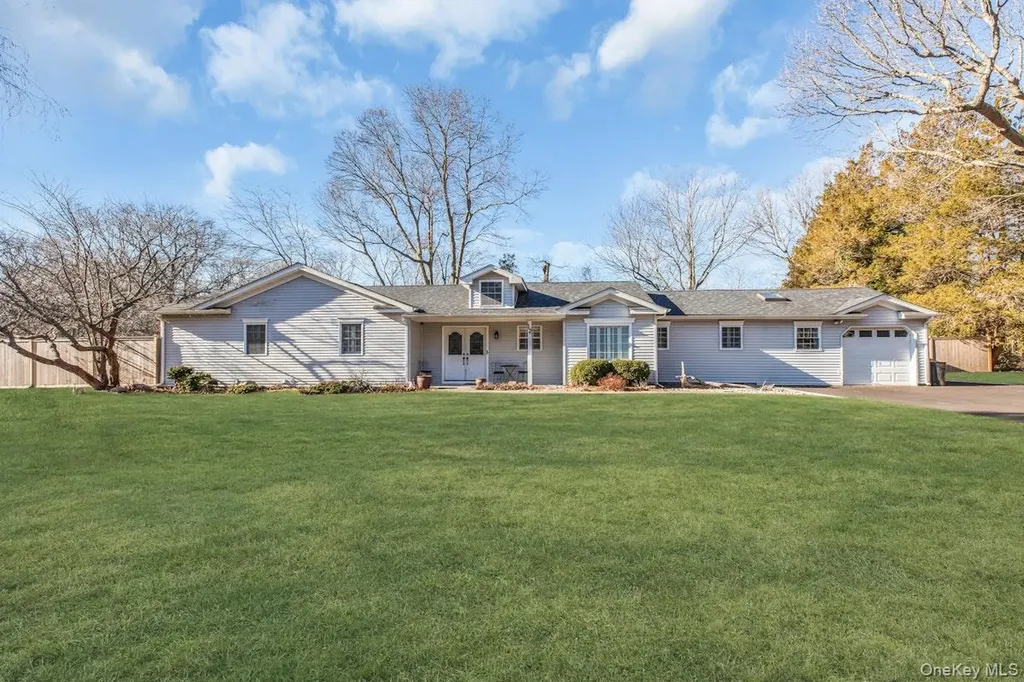 12 Jomar Road Shoreham NY 11786