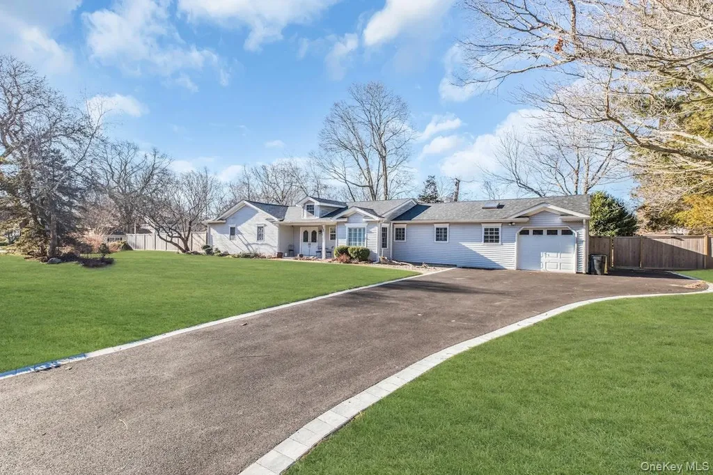 12 Jomar Road Shoreham NY 11786