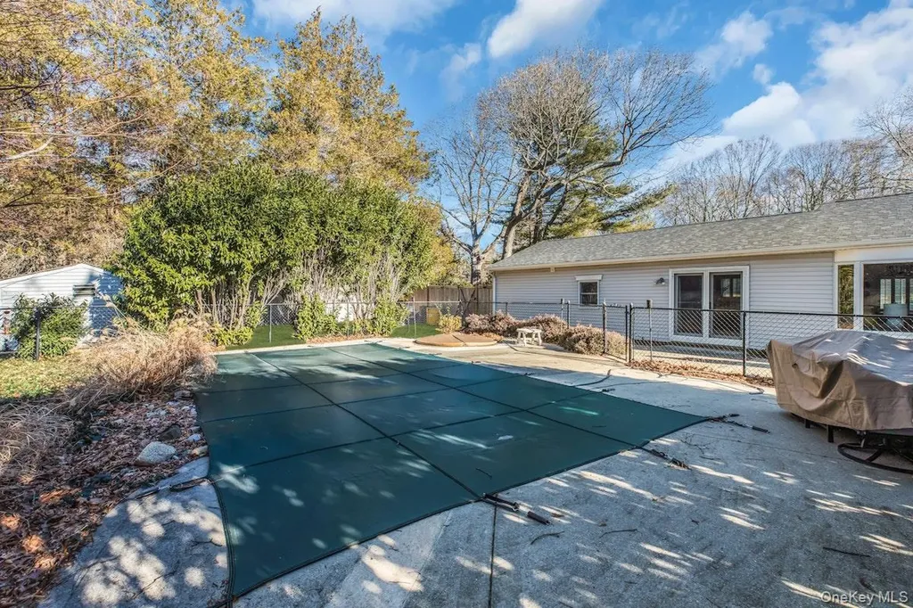 12 Jomar Road Shoreham NY 11786