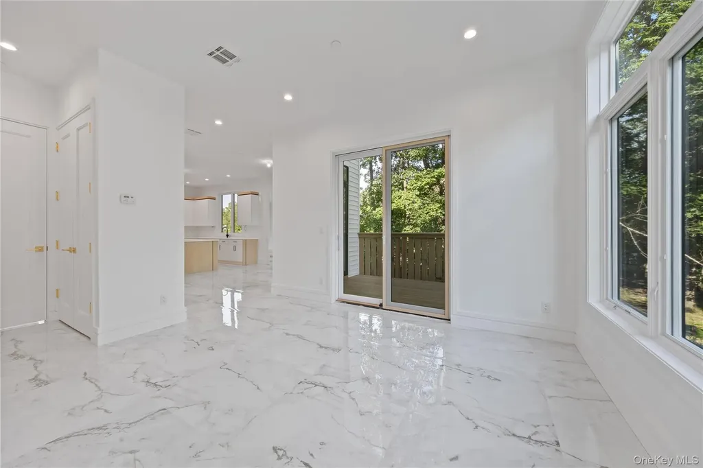 40 Singer Avenue Spring Valley NY 10977