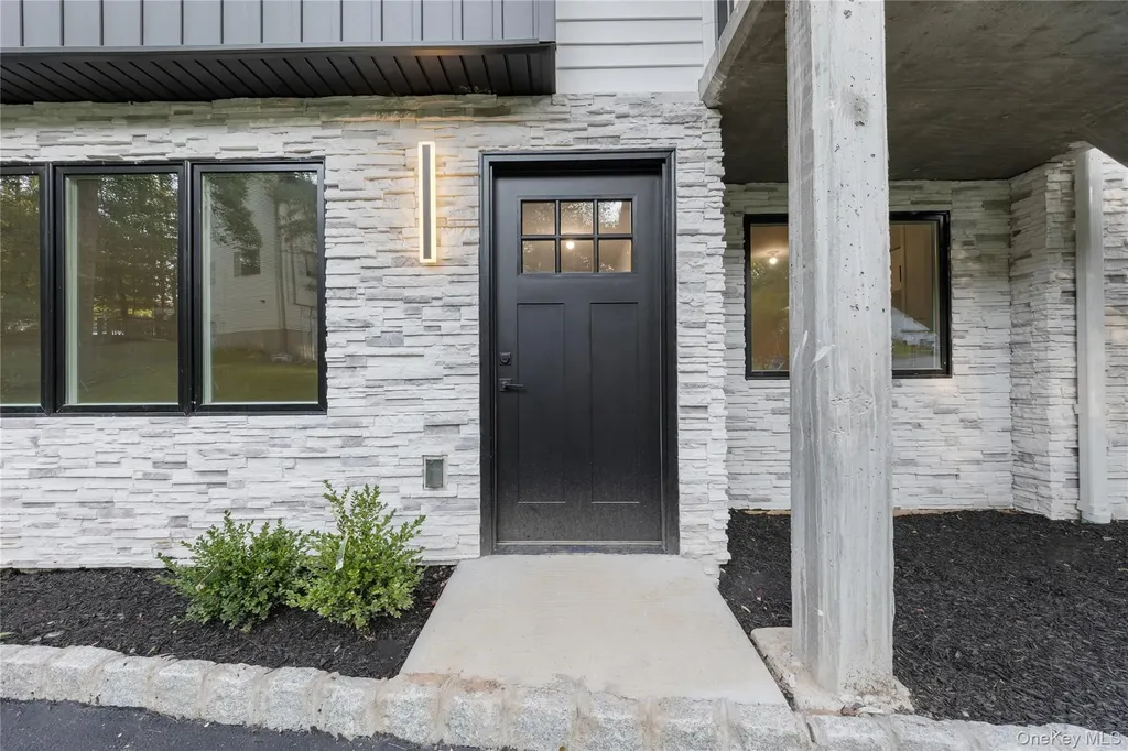 40 Singer Avenue Spring Valley NY 10977